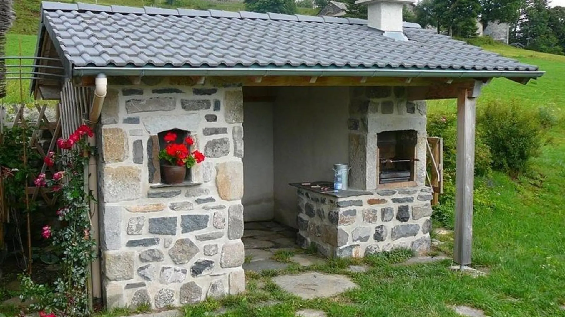 Holiday home Ancienne Ferme Avec Terrasse Abritee Au Pied Du Pic Du Lizieux - Fr-1-582-263 Villa Araules